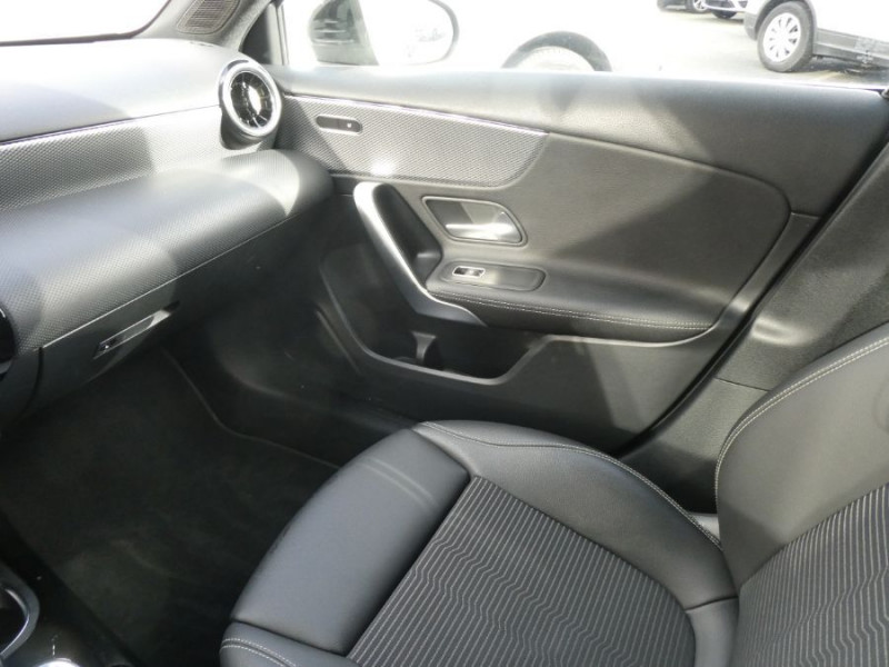 Photo 37 de l'offre de MERCEDES-BENZ CLASSE A IV 200 E 163cv BVM6 PROGRESSIVE Grand GPS Camera JA17 Privacy Glass à 25950€ chez Mérignac auto
