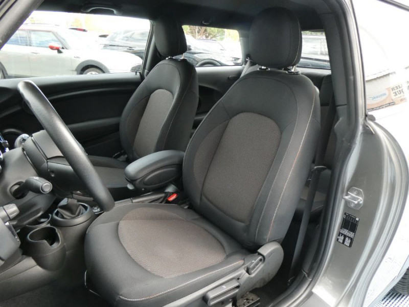 Photo 13 de l'offre de MINI MINI III 1.5i 136 BVM6 (F56) COOPER 3P LED GPS Radar à 18980€ chez Mérignac auto