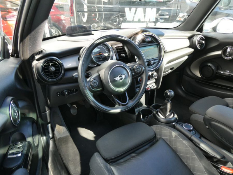 Photo 13 de l'offre de MINI MINI III 1.5D 116 BV6 (F56) COOPER D 3P TOE GPS Cam. HUD à 15450€ chez Mérignac auto