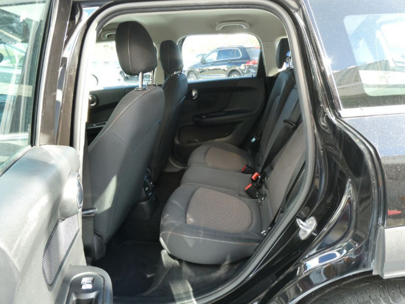 Photo 16 de l'offre de MINI COUNTRYMAN (F60) 1.5i 136 BVA COOPER GPS Hayon EL. à 24750€ chez Mérignac auto
