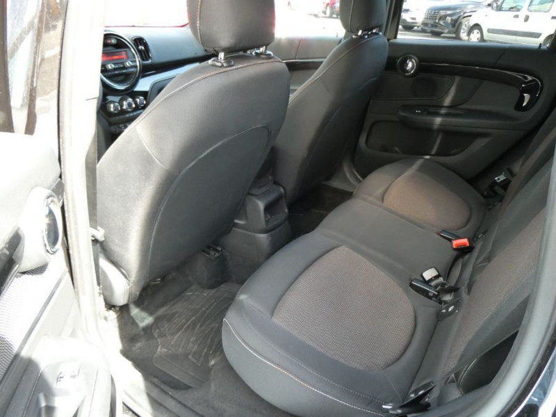 Photo 16 de l'offre de MINI COUNTRYMAN (F60) 1.5i 136 BVA COOPER Privacy Glass 1ère Main à 22650€ chez Mérignac auto