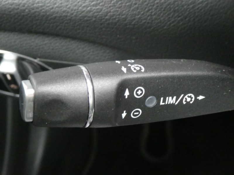 Photo 30 de l'offre de MERCEDES-BENZ GLA (2) 180 BVM6 INSPIRATION GPS Camera CarPlay LED Hayon EL. à 26450€ chez Mérignac auto