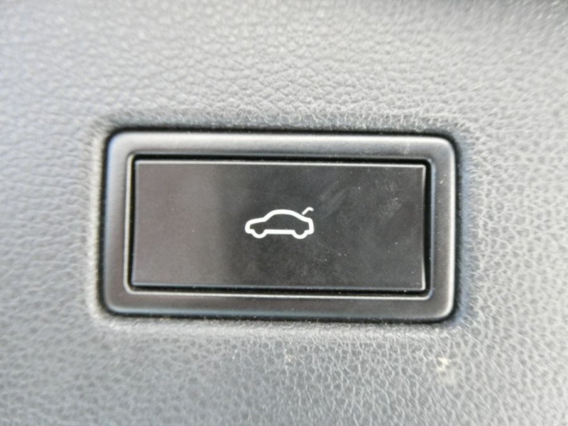 Photo 21 de l'offre de VOLKSWAGEN TIGUAN II 1.4 TSI 150 BVM6 COMFORTLINE Alcantara ACC Hayon EL. à 25970€ chez Mérignac auto