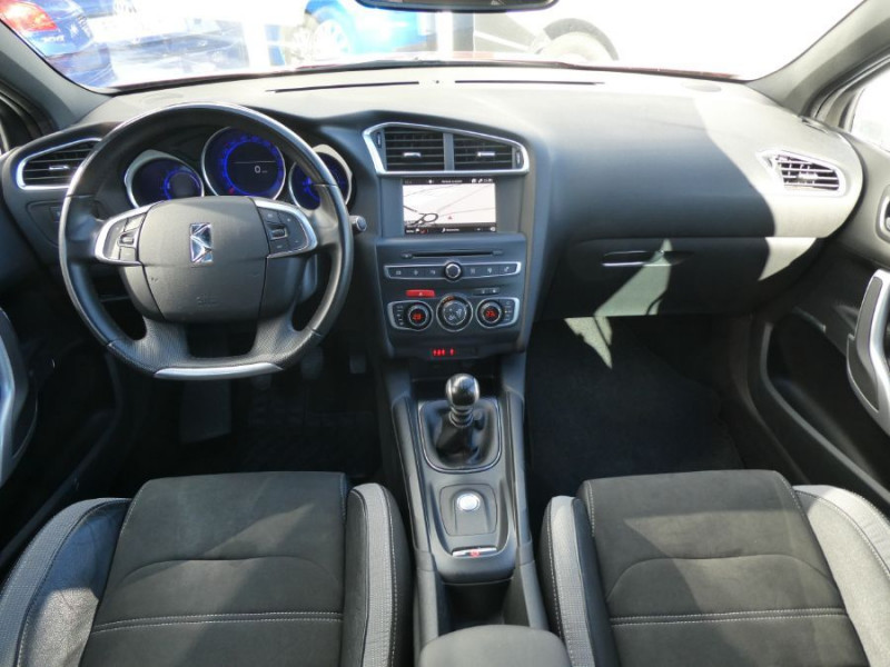 Photo 4 de l'offre de DS DS4 1.6 BlueHDi 120 BVM6 STYLE GPS Camera Xénon à 18490€ chez Mérignac auto