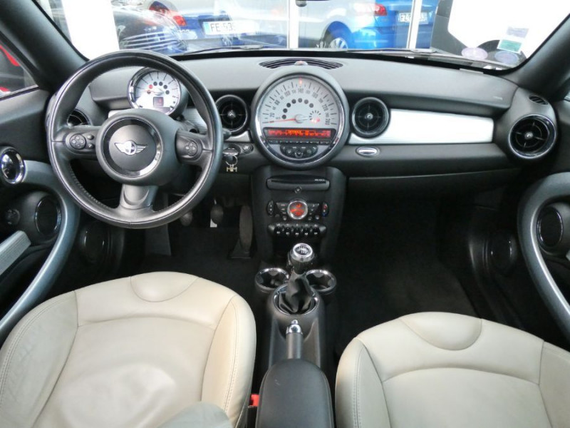 Photo 16 de l'offre de MINI MINI COUPE 1.6 COOPER 122 BVM6 2P CUIR à 11950€ chez Mérignac auto