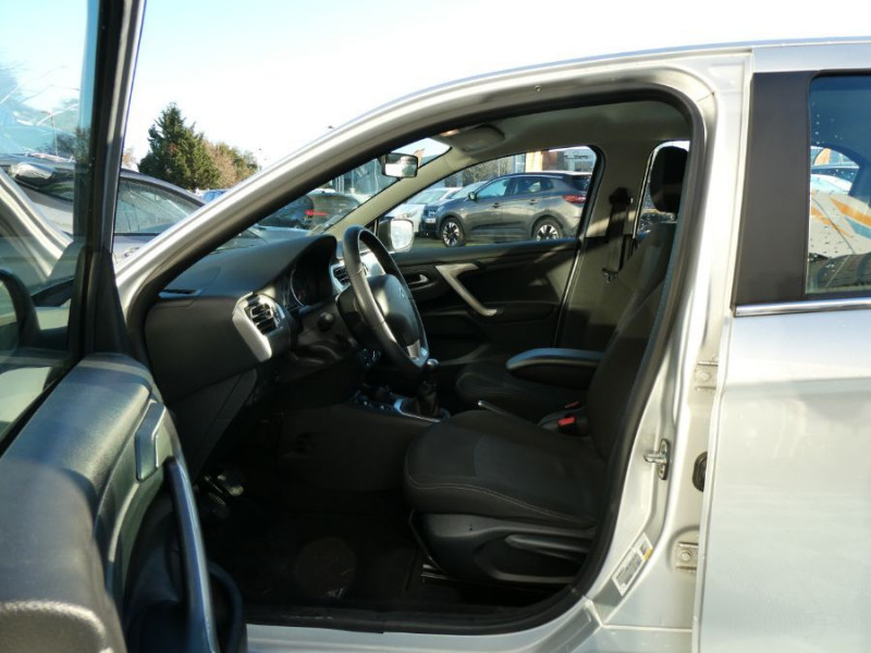 Photo 7 de l'offre de CITROEN C-ELYSEE 1.6 BlueHDi 100 EXCLUSIVE JA16 à 11790€ chez Mérignac auto