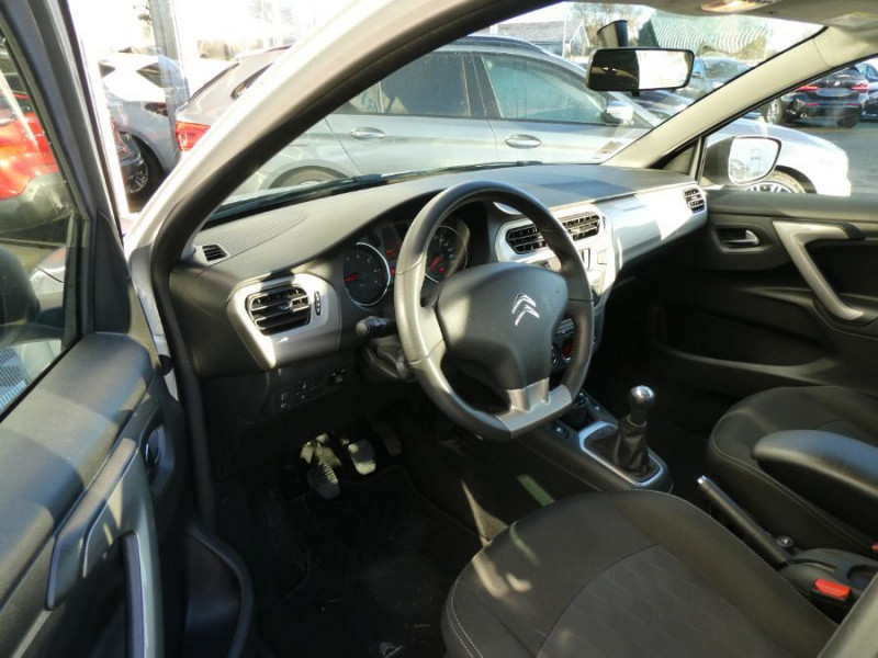 Photo 11 de l'offre de CITROEN C-ELYSEE 1.6 BlueHDi 100 EXCLUSIVE JA16 à 11790€ chez Mérignac auto