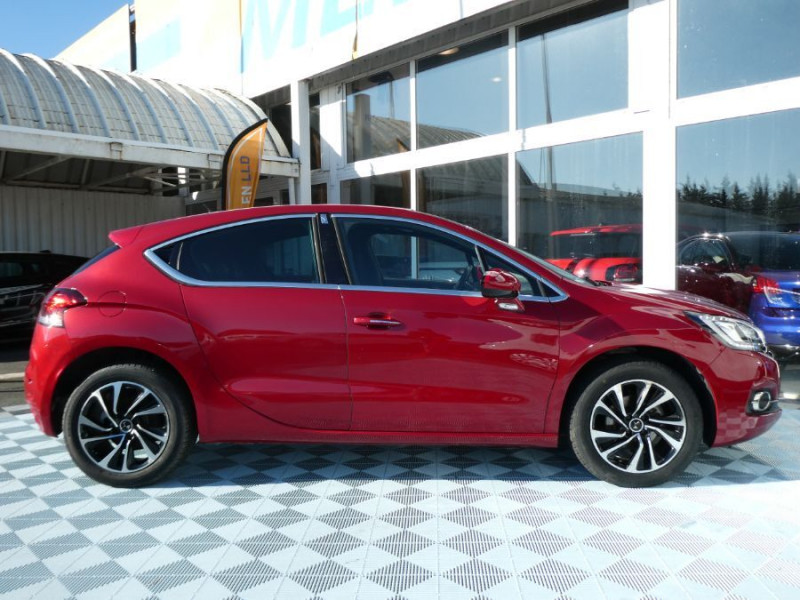 Photo 10 de l'offre de DS DS4 1.6 BlueHDi 120 BVM6 STYLE GPS Camera Xénon à 18490€ chez Mérignac auto