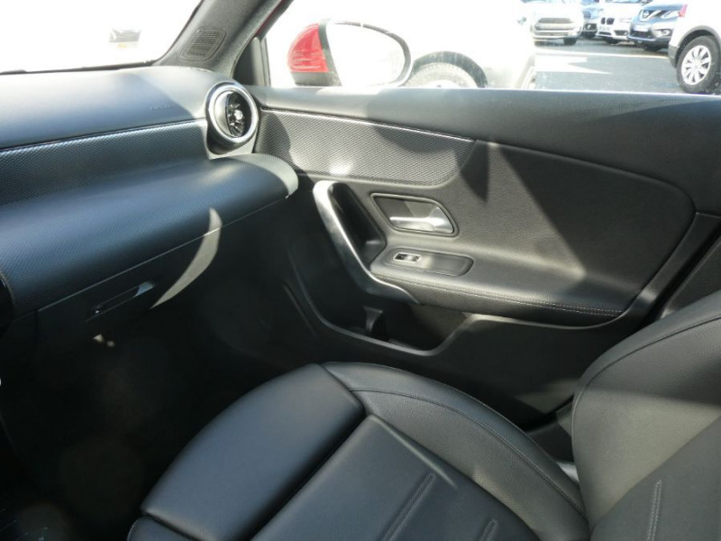 Photo 42 de l'offre de MERCEDES-BENZ CLASSE A IV 180 D 7G-DCT PROGRESSIVE LINE CUIR Grand GPS Camera à 25850€ chez Mérignac auto