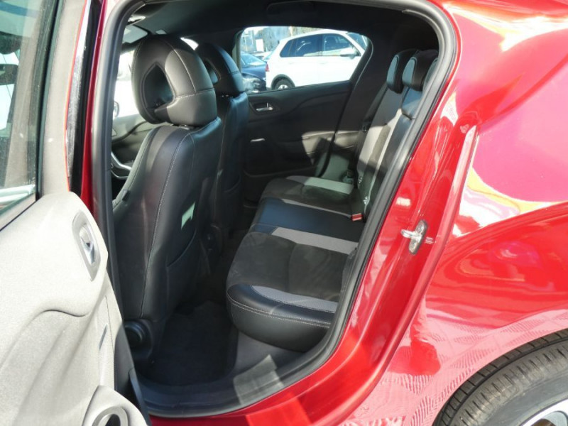Photo 15 de l'offre de DS DS4 1.6 BlueHDi 120 BVM6 STYLE GPS Camera Xénon à 18490€ chez Mérignac auto