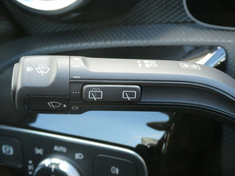 Photo 36 de l'offre de MERCEDES-BENZ CLASSE A IV 180 D 7G-DCT PROGRESSIVE LINE CUIR Grand GPS Camera à 25850€ chez Mérignac auto