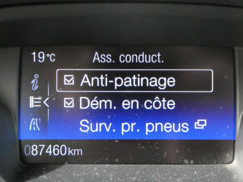 Photo 19 de l'offre de FORD C-MAX I 1.5 TDCI 120 BVM6 Ph.2 TITANIUM TOIT Pano Hayon EL. à 13950€ chez Mérignac auto