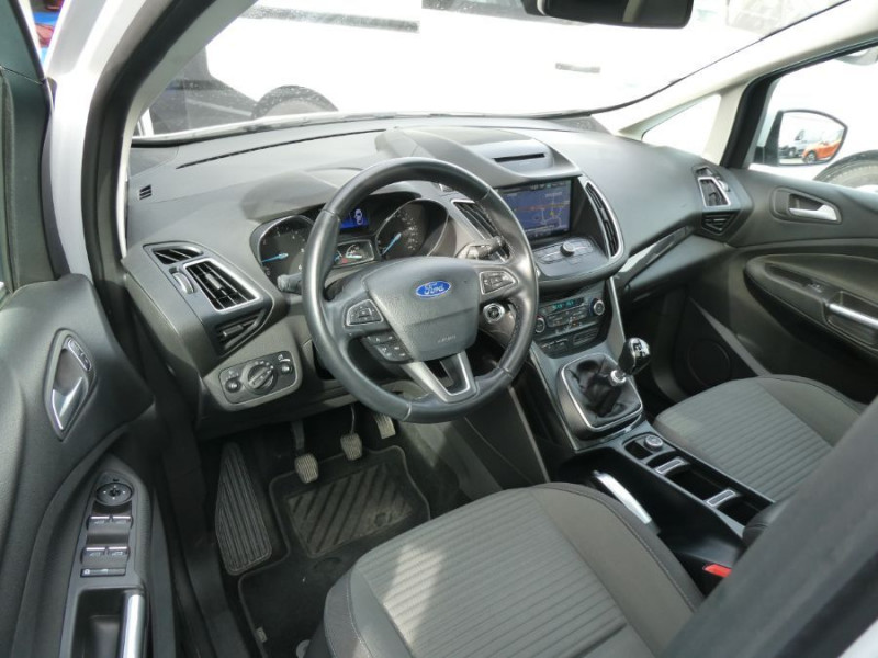 Photo 13 de l'offre de FORD C-MAX I 1.5 TDCI 120 BVM6 Ph.2 TITANIUM TOIT Pano Hayon EL. à 13950€ chez Mérignac auto