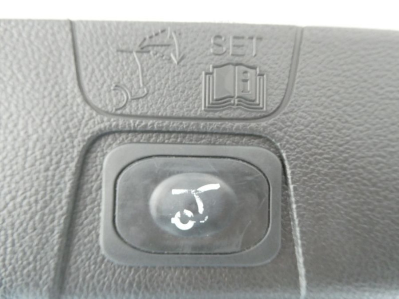 Photo 12 de l'offre de FORD C-MAX I 1.5 TDCI 120 BVM6 Ph.2 TITANIUM TOIT Pano Hayon EL. à 13950€ chez Mérignac auto