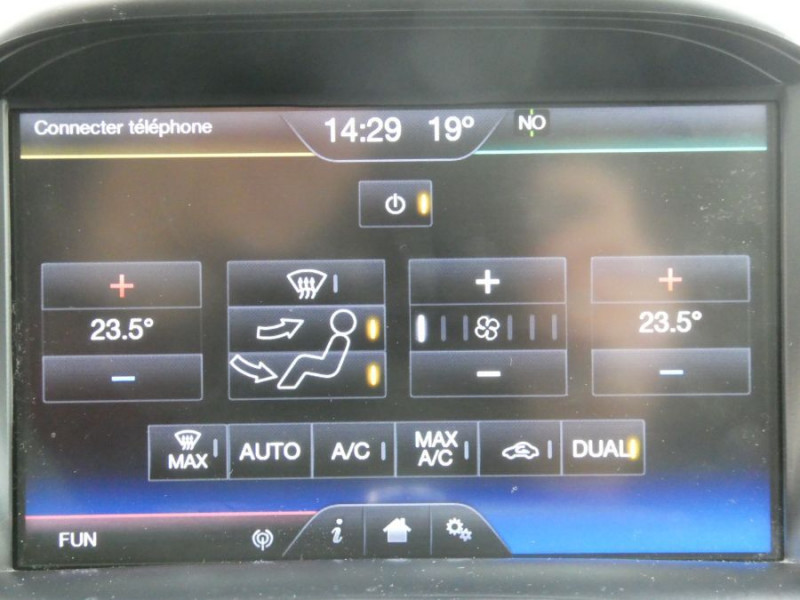 Photo 23 de l'offre de FORD C-MAX I 1.5 TDCI 120 BVM6 Ph.2 TITANIUM TOIT Pano Hayon EL. à 13950€ chez Mérignac auto