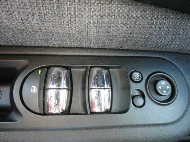 Photo 34 de l'offre de MINI CLUBMAN III ONE D 116 BVM6 HYDE PARK TOE GPS Hifi Key Less à 19950€ chez Mérignac auto