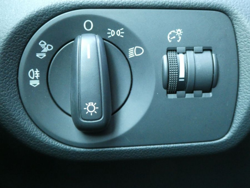 Photo 24 de l'offre de AUDI Q3 II 1.4 TFSI 125 BV6 GPS Xénon Key Less 1ère Main à 21450€ chez Mérignac auto