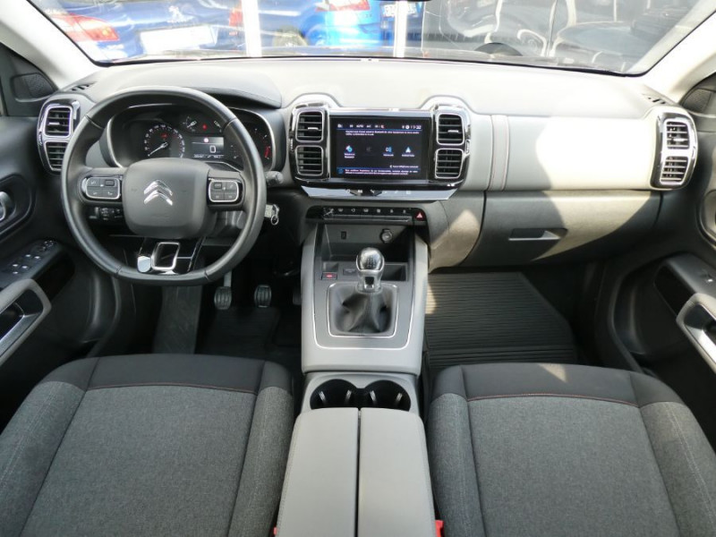 Photo 20 de l'offre de CITROEN C5 AIRCROSS 1.2 PureTech 130 BV6 LIVE PACK Camera Radars CarPlay Barres à 23480€ chez Mérignac auto