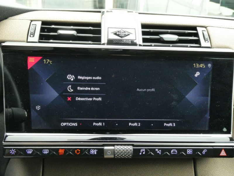 Photo 32 de l'offre de DS DS7 CROSSBACK 1.5 BlueHDi 130 EAT8 SO CHIC GPS Xénon Key Less JA19 Hayon EL. à 32950€ chez Mérignac auto