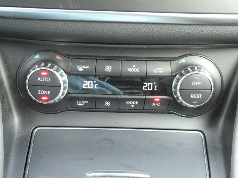 Photo 27 de l'offre de MERCEDES-BENZ GLA 180 122cv 7G-DCT INSPIRATION Hayon EL. Camera 1ère Main à 26750€ chez Mérignac auto