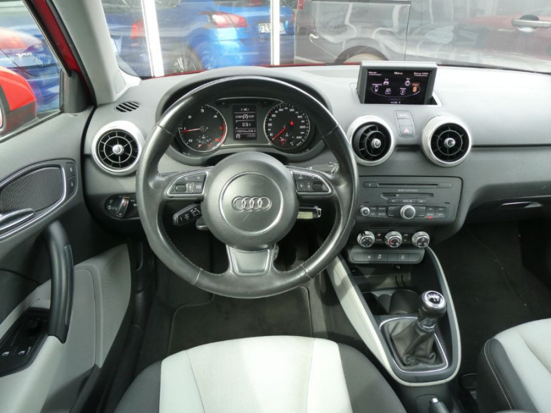 Photo 4 de l'offre de AUDI A1 1.6 TDI 90 AMBITION 3P Xénon JA16 Bluetooth à 11350€ chez Mérignac auto
