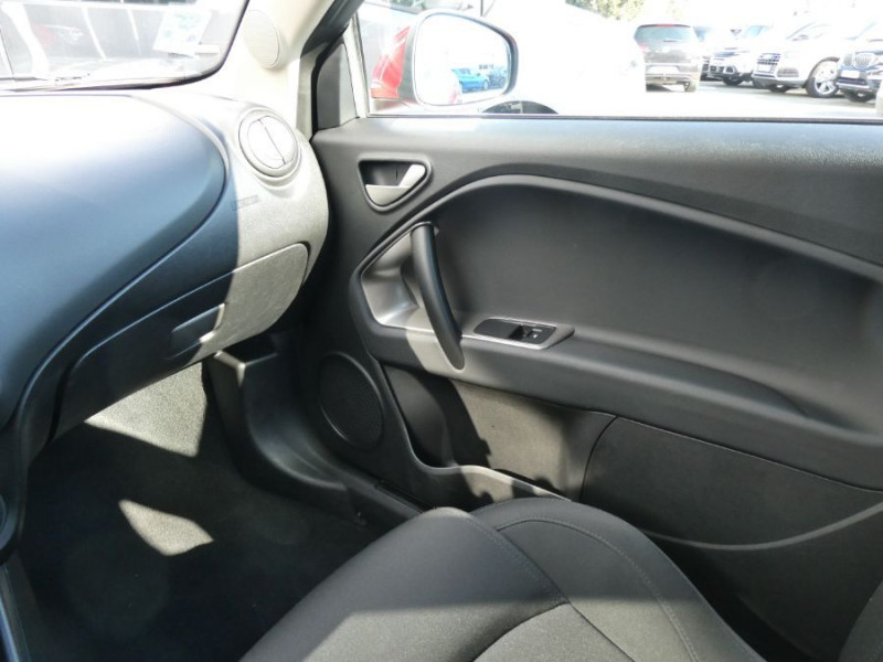 Photo 25 de l'offre de ALFA ROMEO MITO 1.4 MPI 78cv CLIM Bluetooth JA16 à 11950€ chez Mérignac auto