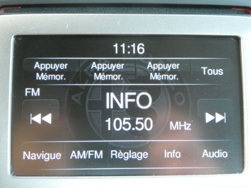 Photo 22 de l'offre de ALFA ROMEO MITO 1.4 MPI 78cv CLIM Bluetooth JA16 à 11950€ chez Mérignac auto