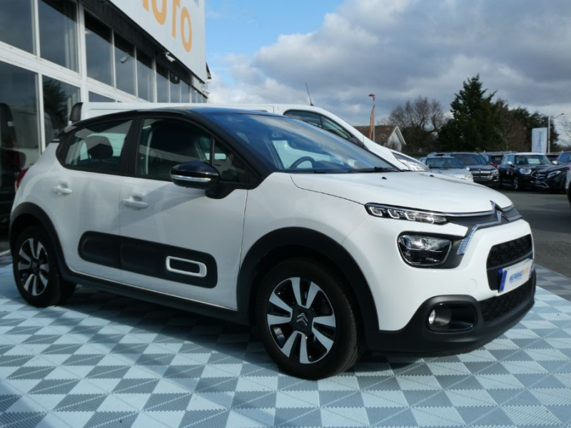 Photo 2 de l'offre de CITROEN C3 III (2) 1.2 PureTech 83 SHINE Mirror Link 4VE SC à 15750€ chez Mérignac auto