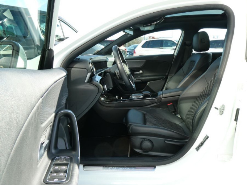 Photo 14 de l'offre de MERCEDES-BENZ CLASSE A IV 180 D 7G-DCT PROGRESSIVE LINE Toit Ouvrant Grand GPS Camera JA17 à 26450€ chez Mérignac auto