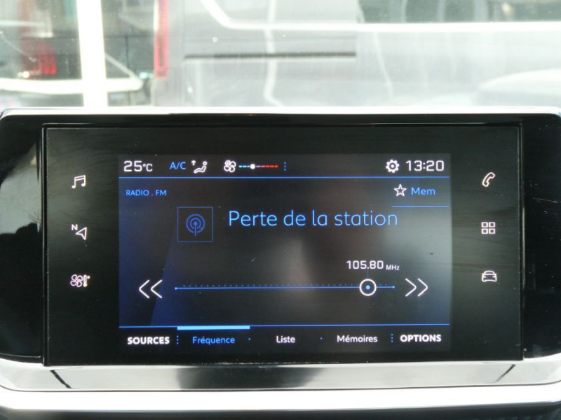Photo 18 de l'offre de PEUGEOT 208 1.2 PureTech 100 BVM6 ACTIVE SC CarPlay à 16980€ chez Mérignac auto