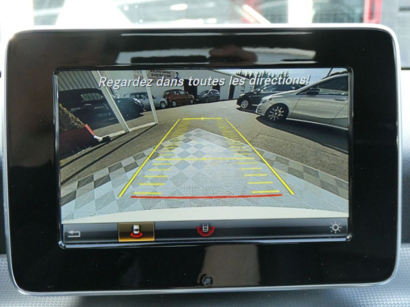 Photo 6 de l'offre de MERCEDES-BENZ CLA 180 122cv BVM6 SENSATION GPS Camera JA18 Attel. à 20950€ chez Mérignac auto