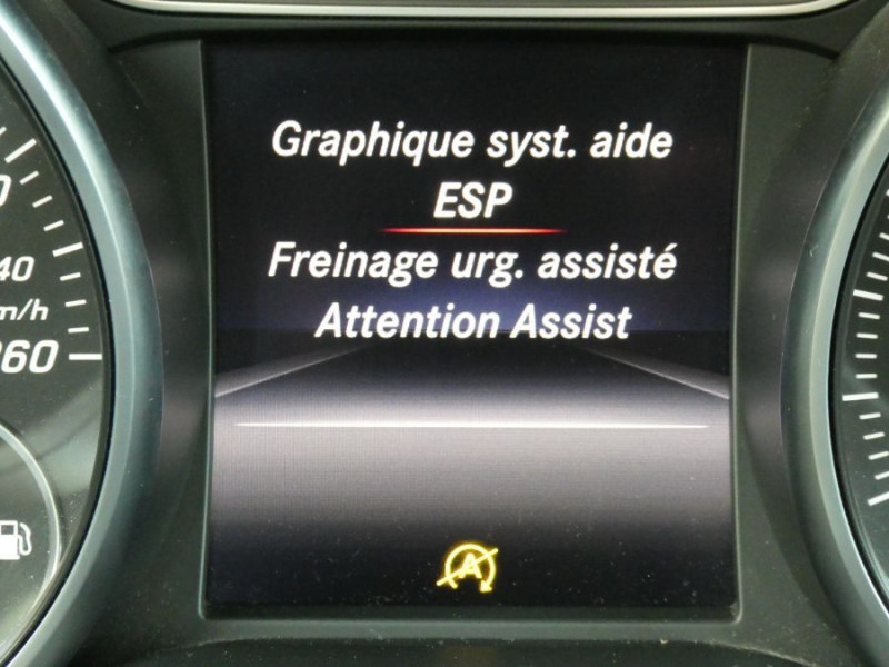 Photo 18 de l'offre de MERCEDES-BENZ CLA 180 122cv BVM6 SENSATION GPS Camera JA18 Attel. à 20950€ chez Mérignac auto