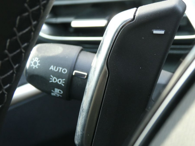Photo 23 de l'offre de PEUGEOT 3008 II (2) 1.2 PureTech 130 EAT8 ALLURE PACK Toit Noir à 33450€ chez Mérignac auto