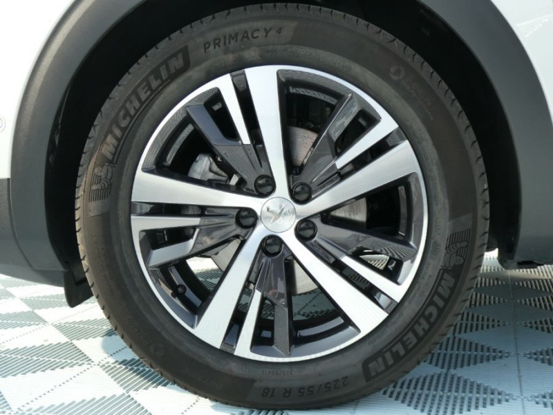 Photo 44 de l'offre de PEUGEOT 3008 II (2) 1.2 PureTech 130 EAT8 ALLURE PACK Toit Noir à 33450€ chez Mérignac auto