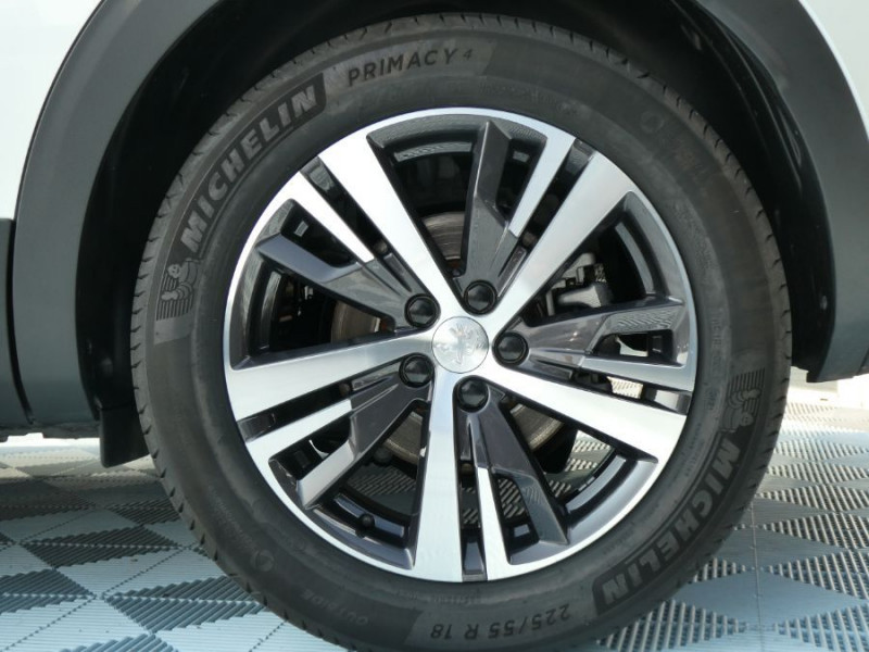 Photo 45 de l'offre de PEUGEOT 3008 II (2) 1.2 PureTech 130 EAT8 ALLURE PACK Toit Noir à 33450€ chez Mérignac auto
