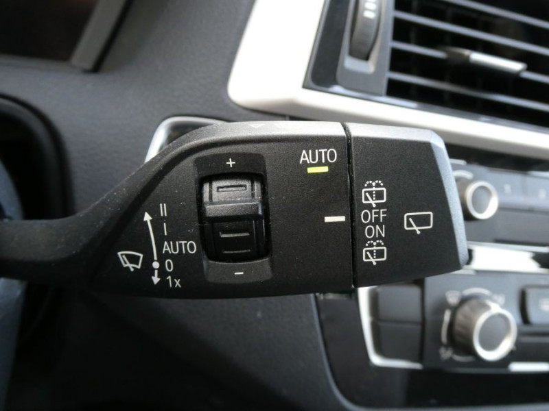 Photo 25 de l'offre de BMW SERIE 1 (F20) 118iA 136 BVA8 PACK Clim Auto Bluetooth à 21950€ chez Mérignac auto