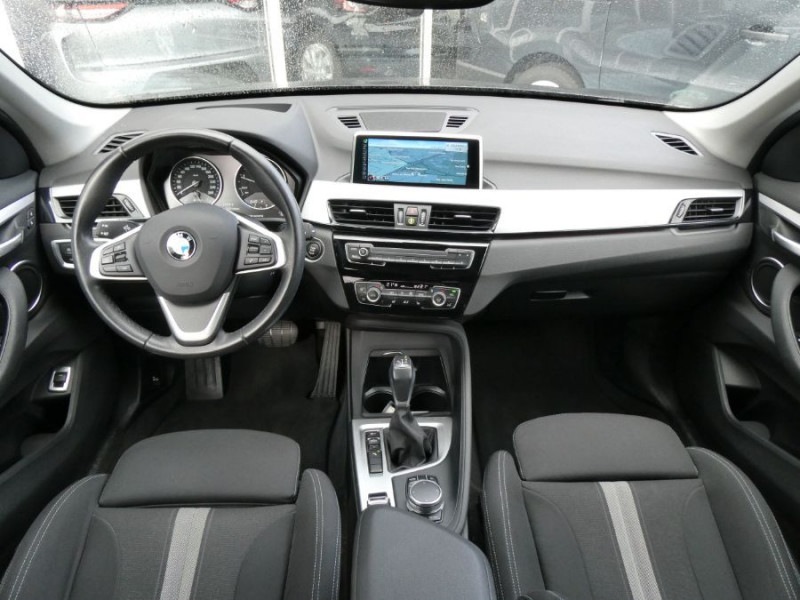 Photo 14 de l'offre de BMW X1 (F48) SDRIVE 18DA 150 BVA8 LOUNGE GPS Hayon EL. Camera SEM Options... à 24980€ chez Mérignac auto