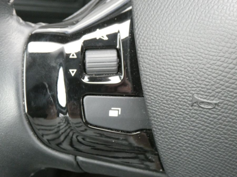 Photo 30 de l'offre de PEUGEOT 308 SW 1.5 BlueHDi 130 BVM6 ALLURE PACK Cockpit à 21950€ chez Mérignac auto