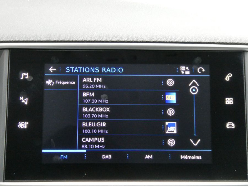 Photo 26 de l'offre de PEUGEOT 308 SW 1.5 BlueHDi 130 BVM6 ALLURE PACK Cockpit à 21950€ chez Mérignac auto