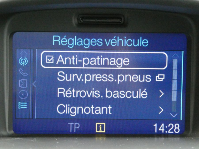 Photo 20 de l'offre de FORD FIESTA V 1.0 EcoBoost 100cv BVA Powershift EDITION GPS Radar JA 1ère Main à 14500€ chez Mérignac auto