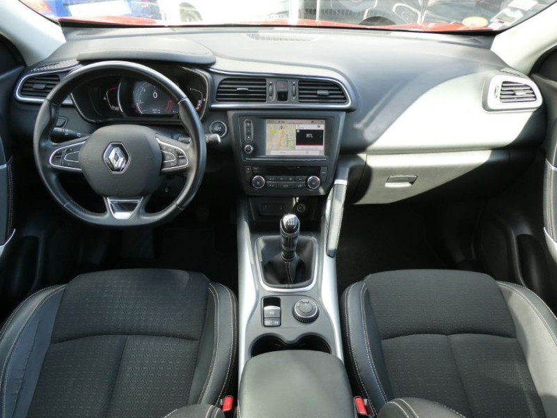 Photo 14 de l'offre de RENAULT KADJAR 1.6 DCI 130 BVM6 4WD INTENS TOIT Pano Attel. à 15450€ chez Mérignac auto