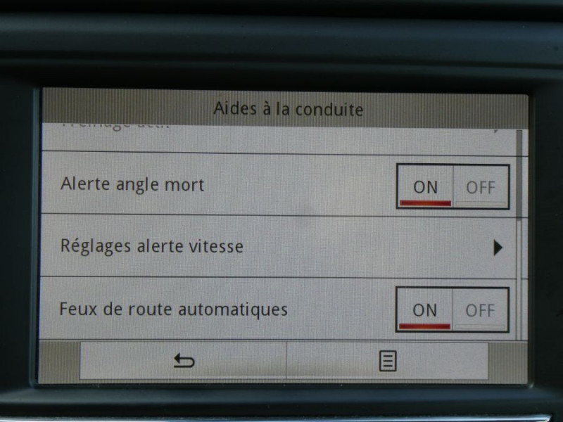 Photo 21 de l'offre de RENAULT KADJAR 1.6 DCI 130 BVM6 4WD INTENS TOIT Pano Attel. à 15450€ chez Mérignac auto