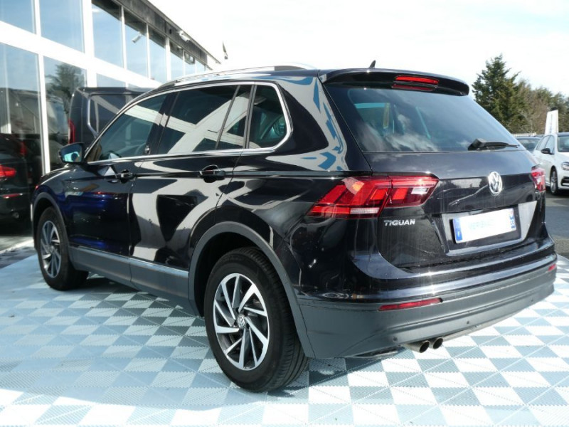 Photo 3 de l'offre de VOLKSWAGEN TIGUAN II 1.4 TSI 150 BVM6 SOUND GPS ACC à 25650€ chez Mérignac auto