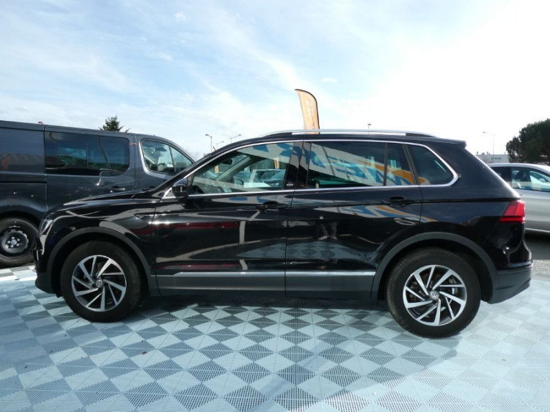 Photo 9 de l'offre de VOLKSWAGEN TIGUAN II 1.4 TSI 150 BVM6 SOUND GPS ACC à 25650€ chez Mérignac auto