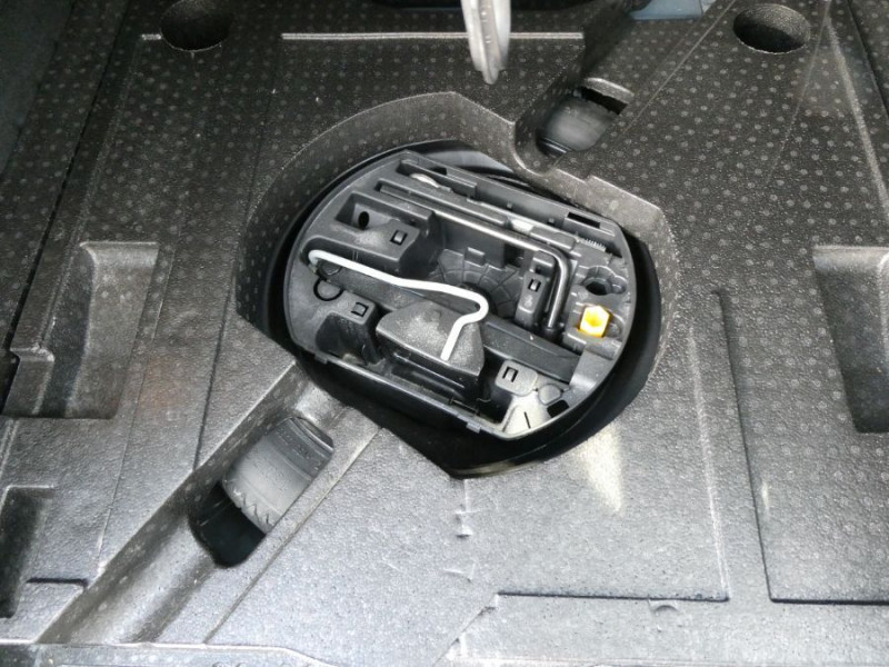 Photo 35 de l'offre de PEUGEOT 308 SW 1.2 PureTech 130 BVM6 ALLURE JA17 CarPlay à 20950€ chez Mérignac auto
