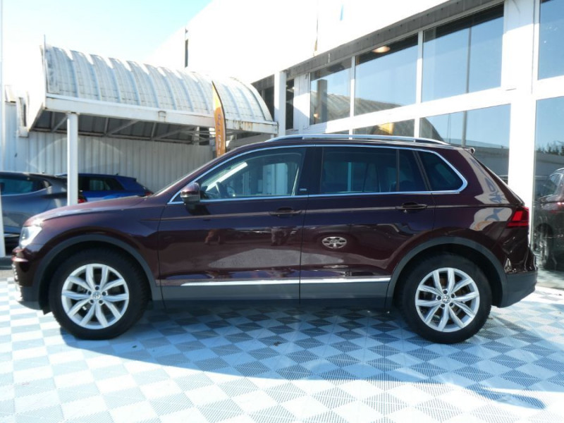 Photo 14 de l'offre de VOLKSWAGEN TIGUAN II 2.0 TDI 150 DSG7 2WD SOUND GPS ACC JA18 Attel à 26450€ chez Mérignac auto