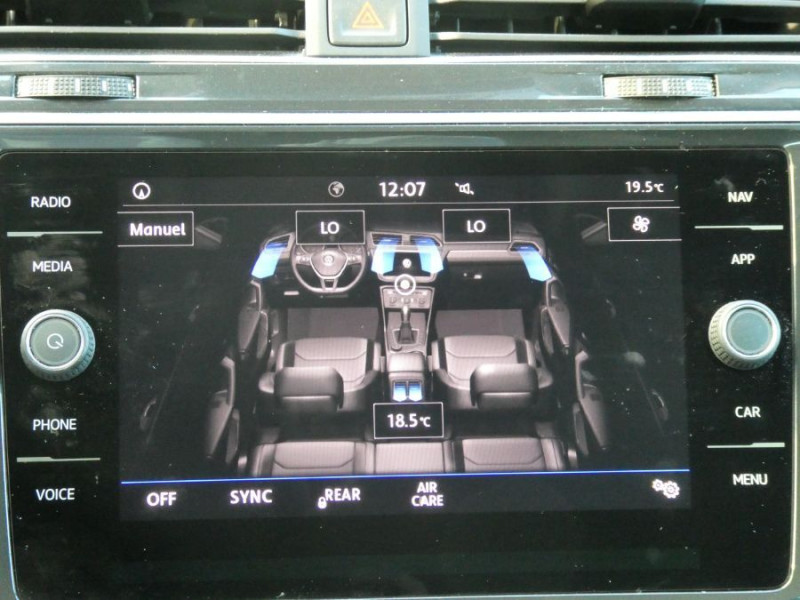 Photo 29 de l'offre de VOLKSWAGEN TIGUAN II 2.0 TDI 150 DSG7 2WD SOUND GPS ACC JA18 Attel à 26450€ chez Mérignac auto