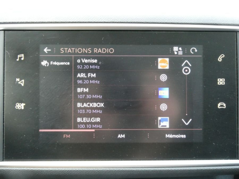 Photo 19 de l'offre de PEUGEOT 308 SW 1.2 PureTech 130 BVM6 ALLURE JA17 CarPlay à 20950€ chez Mérignac auto