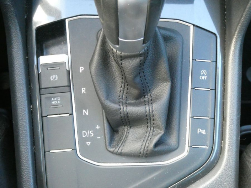 Photo 31 de l'offre de VOLKSWAGEN TIGUAN II 2.0 TDI 150 DSG7 2WD SOUND GPS ACC JA18 Attel à 26450€ chez Mérignac auto