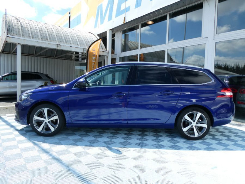 Photo 11 de l'offre de PEUGEOT 308 SW 1.2 PureTech 130 BVM6 ALLURE JA17 CarPlay à 20950€ chez Mérignac auto